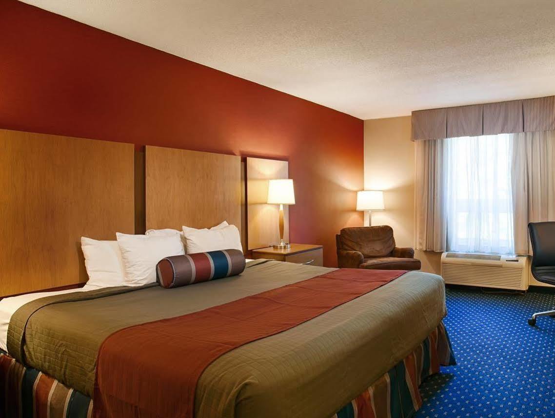 Best Western La Plata Inn Exterior photo