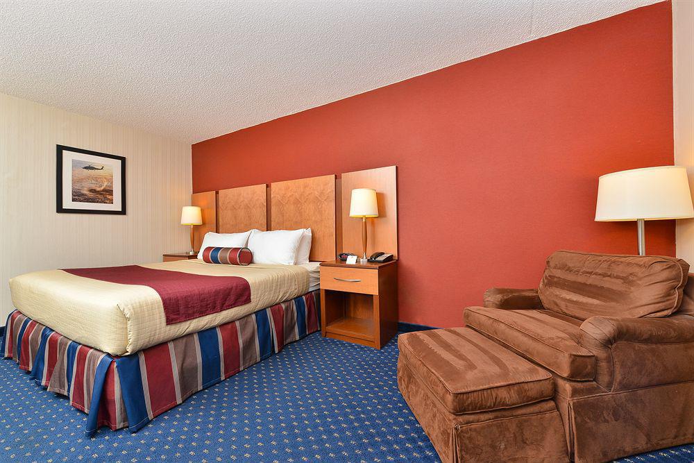 Best Western La Plata Inn Exterior photo